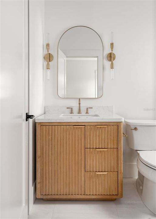 出租: $17,000 (7 贝兹, 7 浴室, 6398 平方英尺)