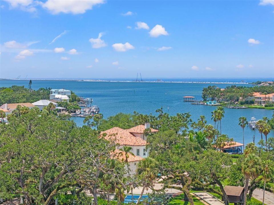 出租: $17,000 (7 贝兹, 7 浴室, 6398 平方英尺)