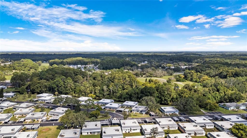 待售: $130,000 (2 贝兹, 2 浴室, 984 平方英尺)