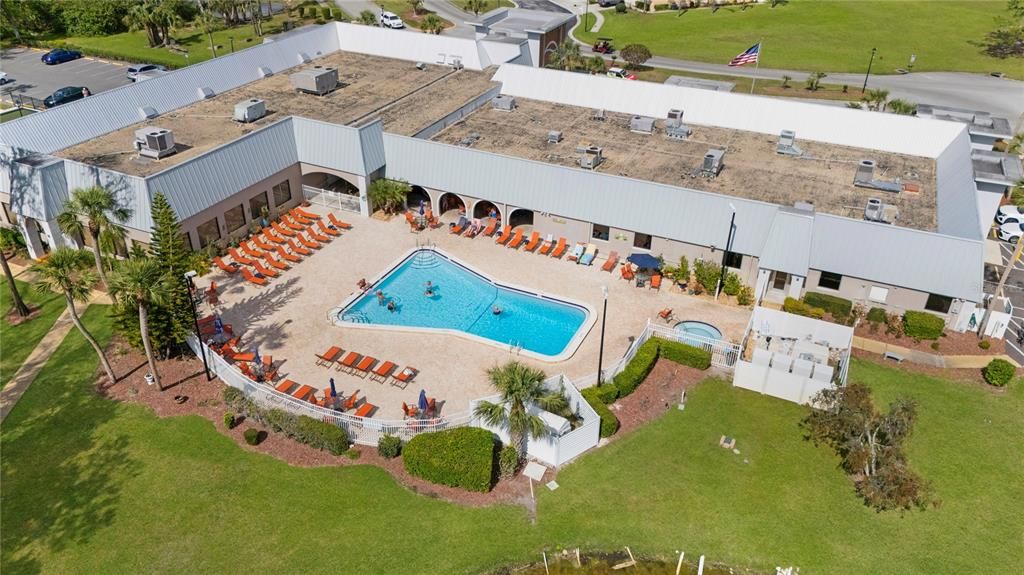 待售: $130,000 (2 贝兹, 2 浴室, 984 平方英尺)