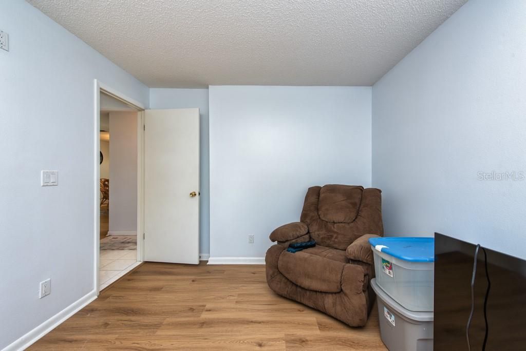 На продажу: $175,000 (2 спален, 2 ванн, 1148 Квадратных фут)