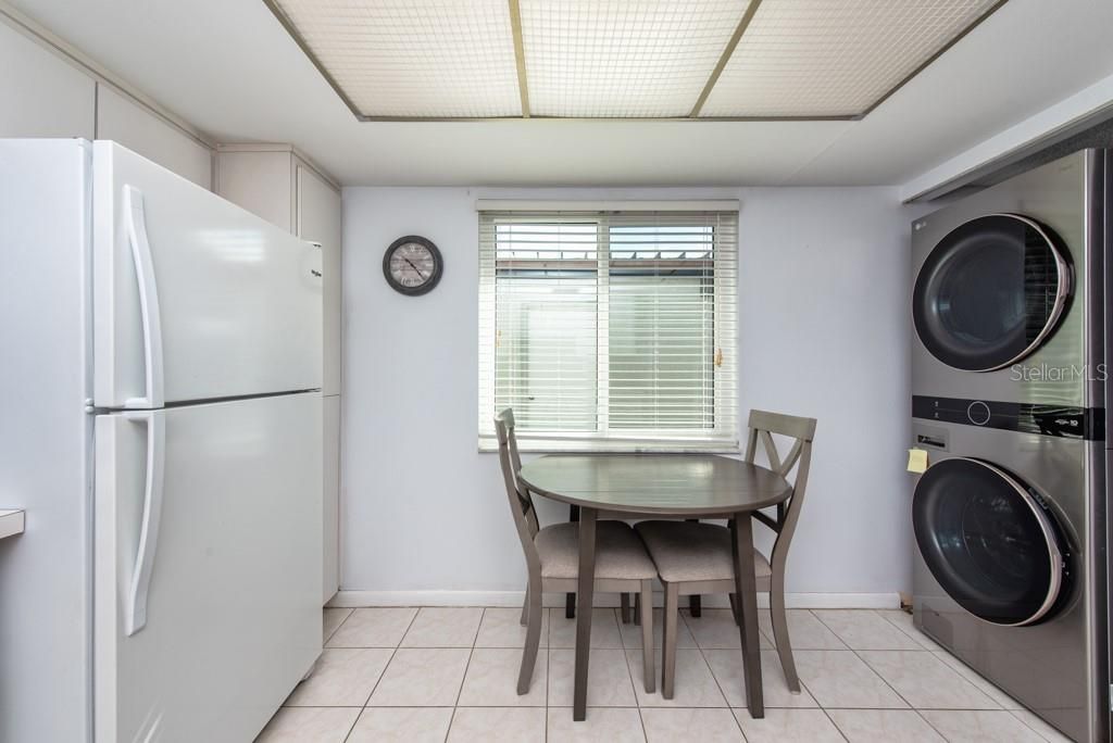 На продажу: $175,000 (2 спален, 2 ванн, 1148 Квадратных фут)