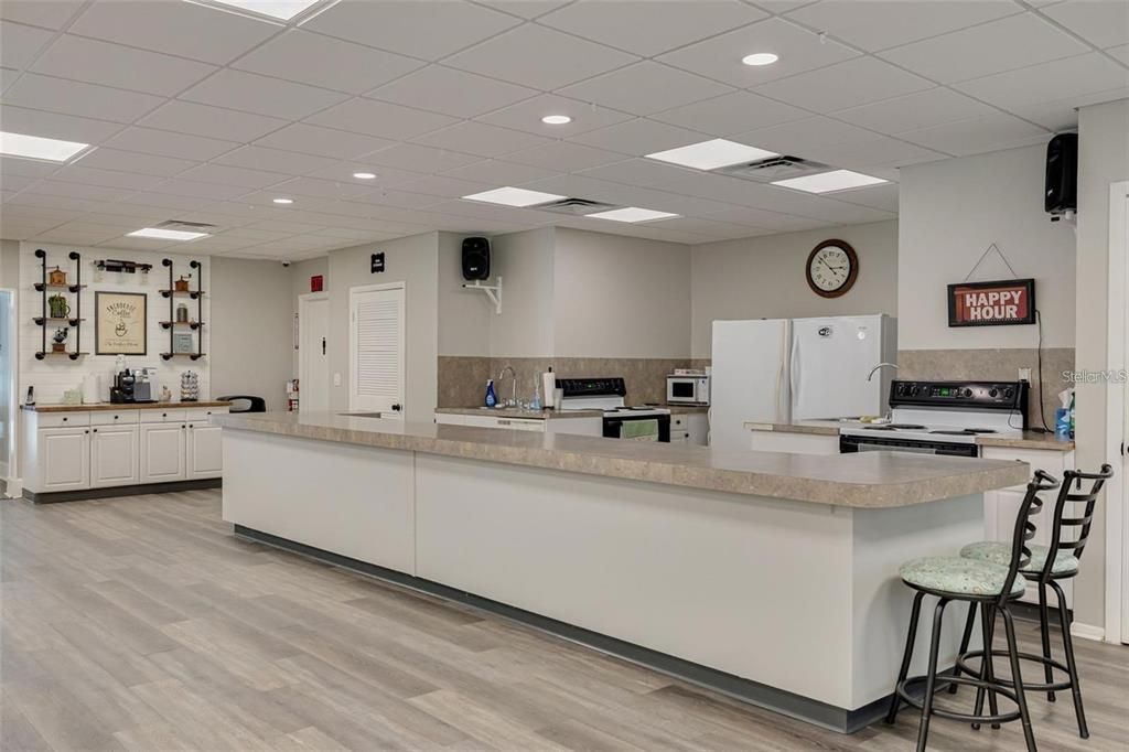 Под контрактом: $315,000 (2 спален, 2 ванн, 1294 Квадратных фут)