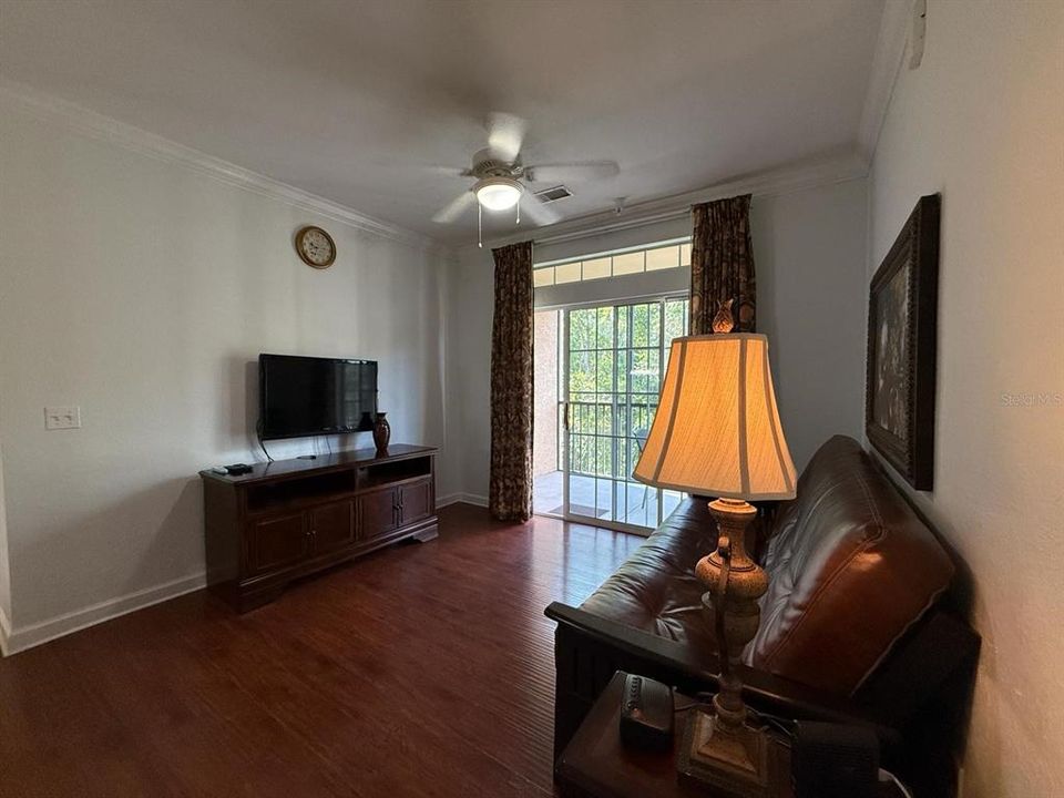 出租: $1,550 (2 贝兹, 2 浴室, 1134 平方英尺)