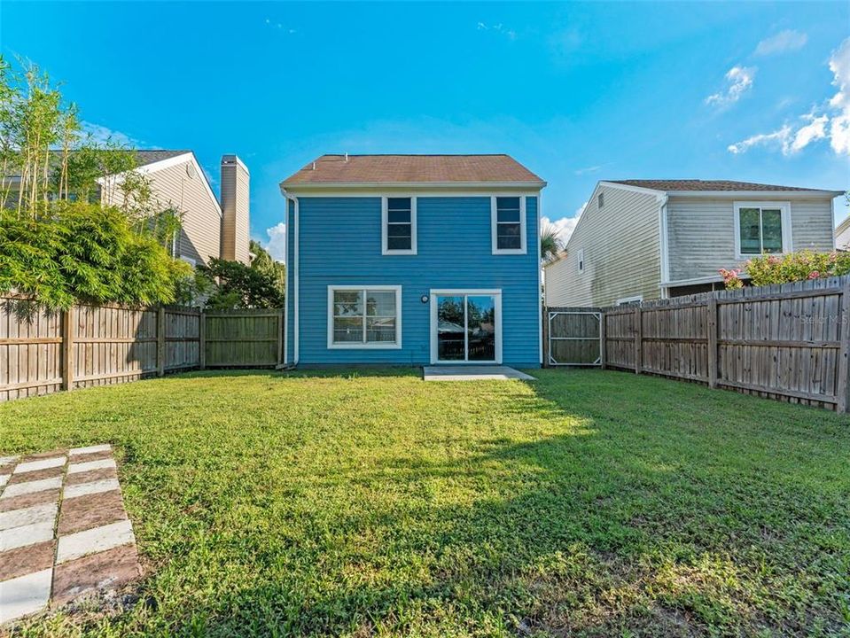 Под контрактом: $320,000 (3 спален, 2 ванн, 1349 Квадратных фут)