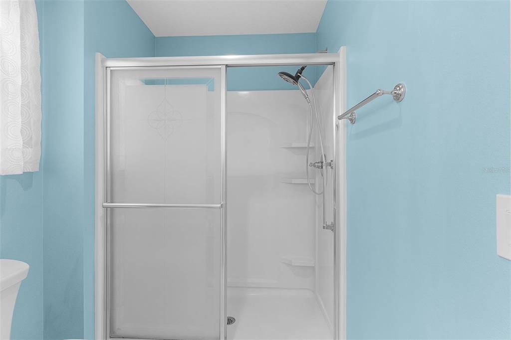 Activo con contrato: $350,000 (3 camas, 2 baños, 1501 Pies cuadrados)