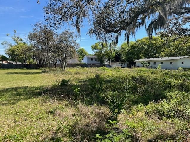 待售: $279,800 (0.43 acres)