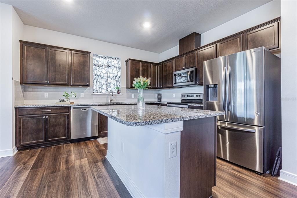 For Sale: $470,000 (4 beds, 3 baths, 2203 Square Feet)