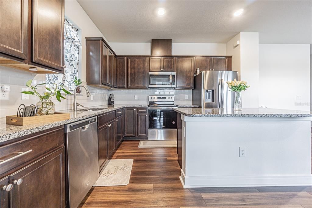 For Sale: $470,000 (4 beds, 3 baths, 2203 Square Feet)