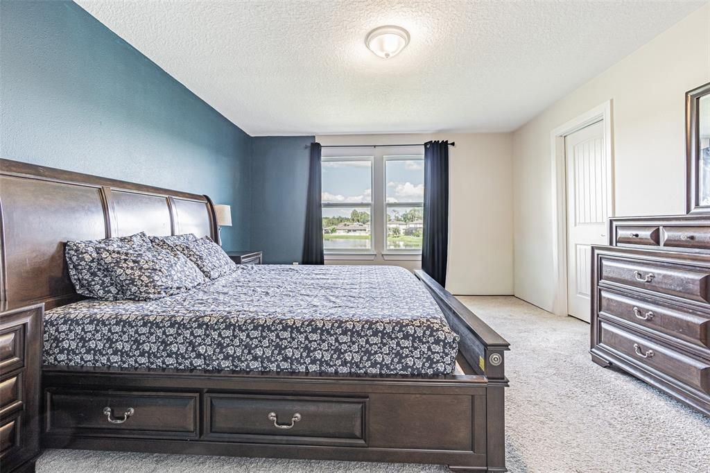 For Sale: $470,000 (4 beds, 3 baths, 2203 Square Feet)