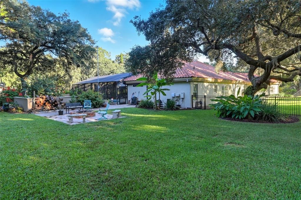 For Sale: $975,000 (5 beds, 3 baths, 3851 Square Feet)