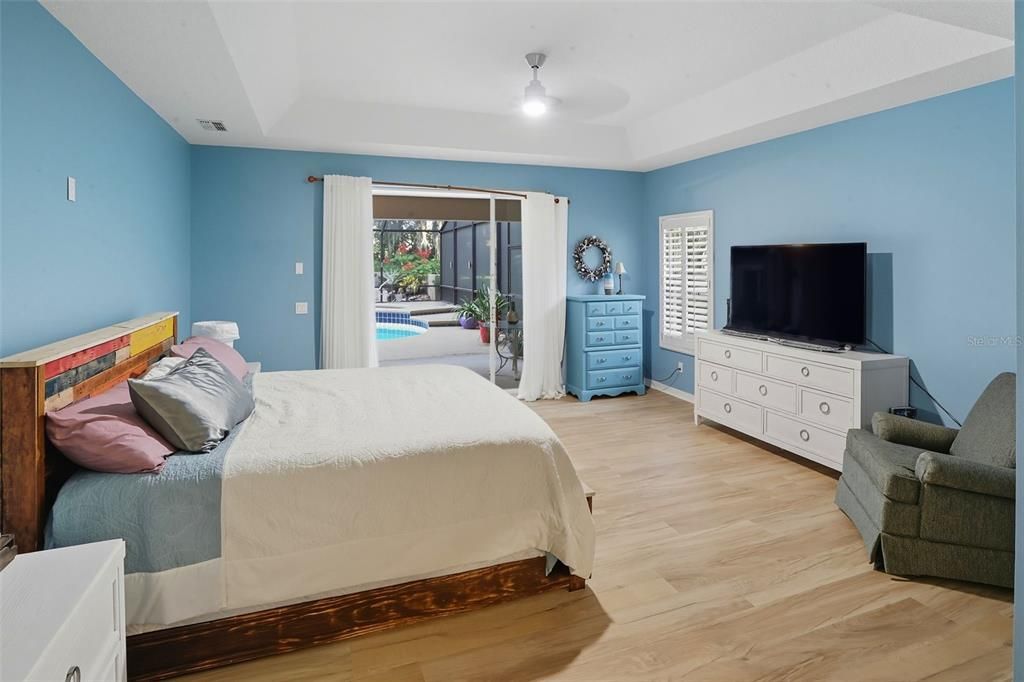 For Sale: $975,000 (5 beds, 3 baths, 3851 Square Feet)