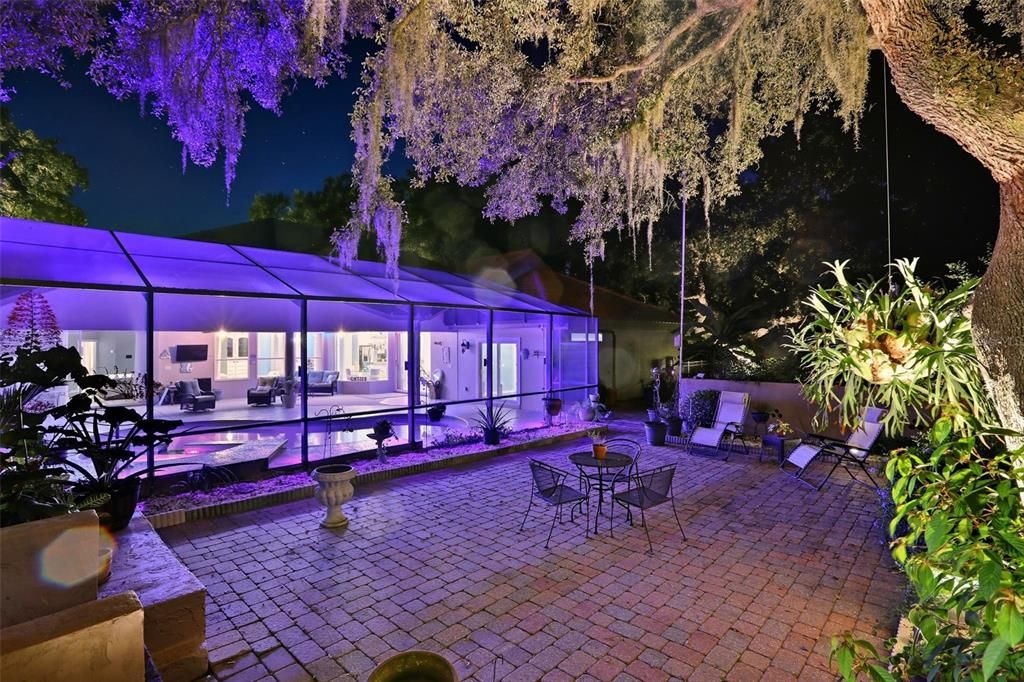 For Sale: $975,000 (5 beds, 3 baths, 3851 Square Feet)