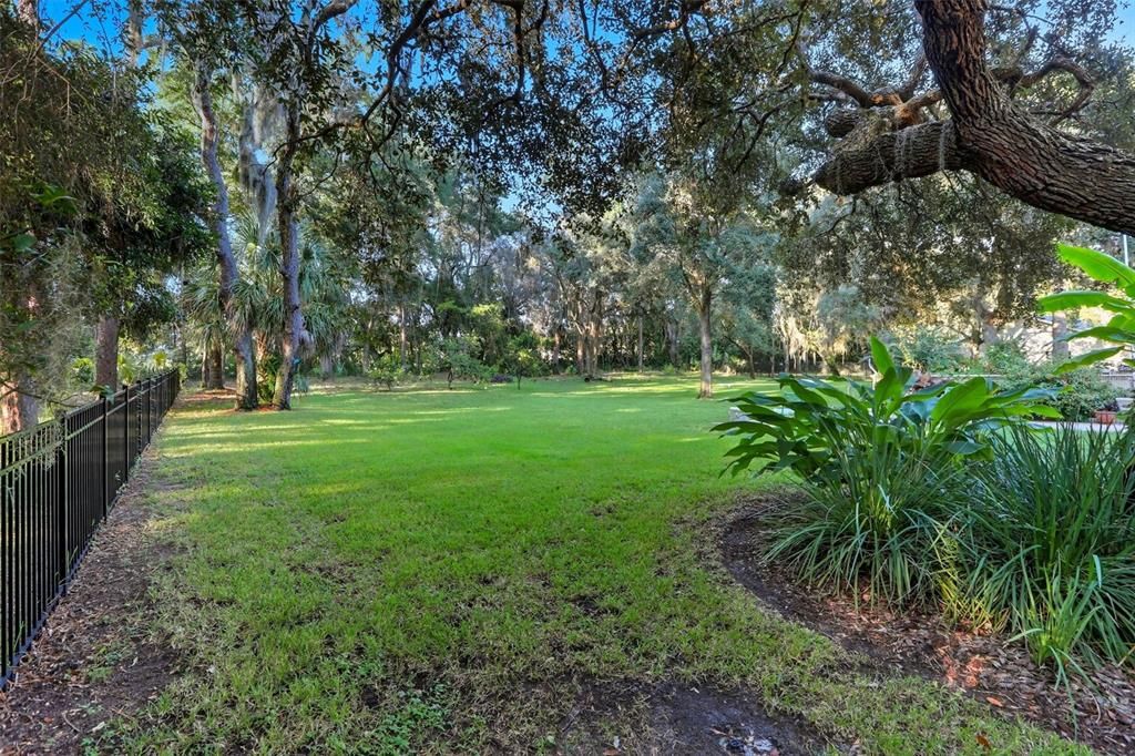 For Sale: $975,000 (5 beds, 3 baths, 3851 Square Feet)