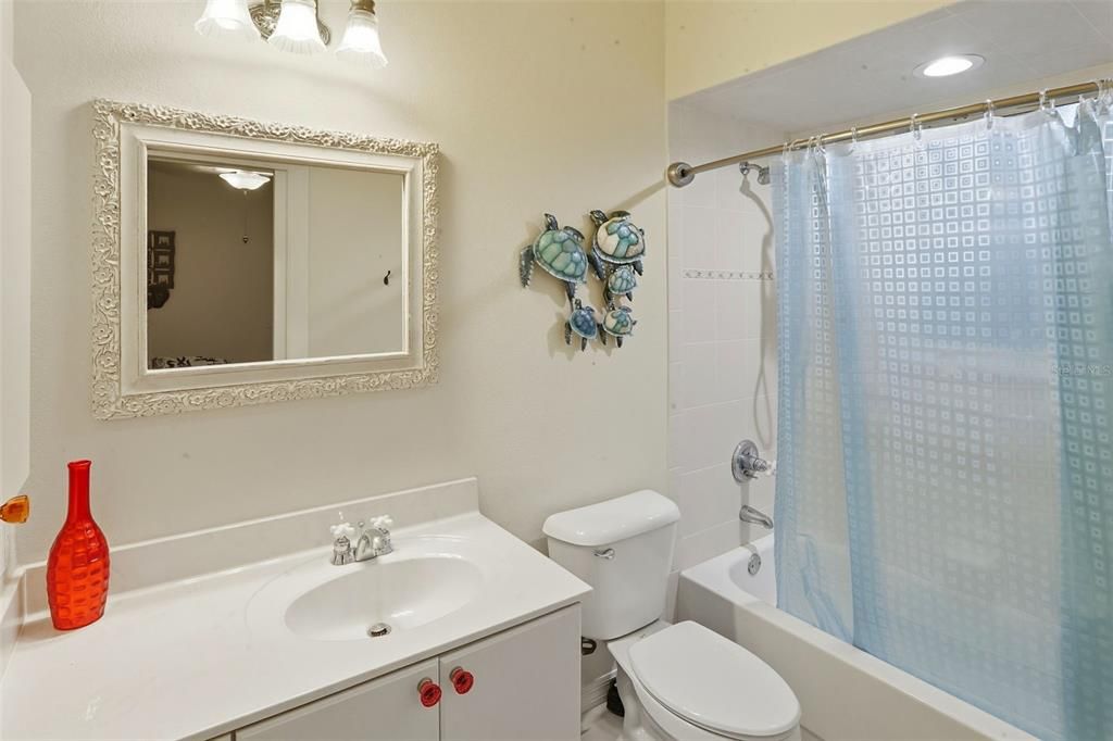 For Sale: $975,000 (5 beds, 3 baths, 3851 Square Feet)