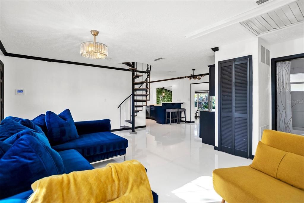 For Sale: $534,000 (4 beds, 2 baths, 1692 Square Feet)