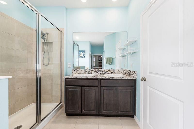 待售: $464,900 (4 贝兹, 3 浴室, 2344 平方英尺)