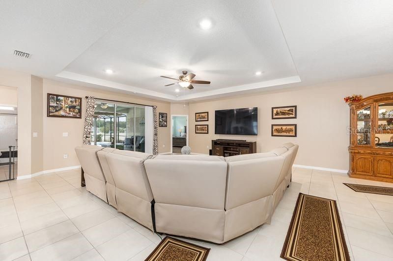 待售: $464,900 (4 贝兹, 3 浴室, 2344 平方英尺)