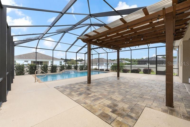 待售: $464,900 (4 贝兹, 3 浴室, 2344 平方英尺)