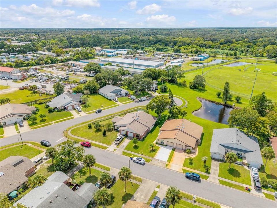 For Sale: $215,000 (2 beds, 2 baths, 1113 Square Feet)