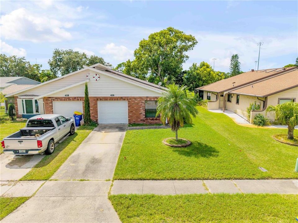 For Sale: $215,000 (2 beds, 2 baths, 1113 Square Feet)