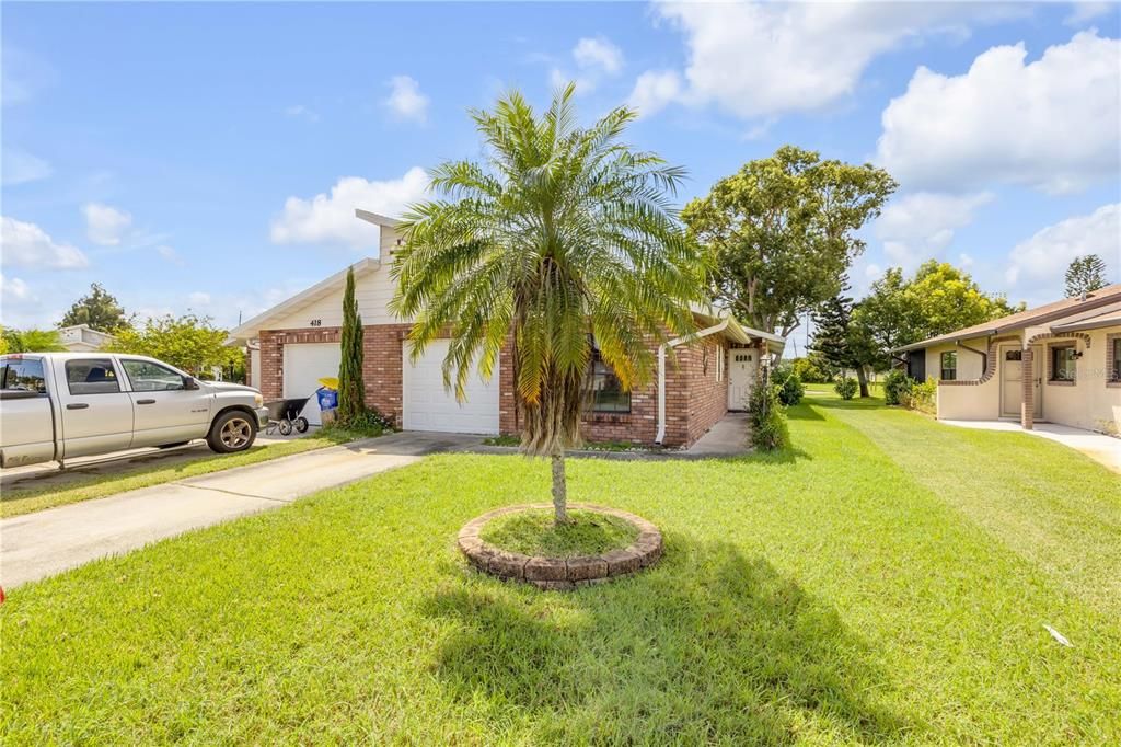 For Sale: $215,000 (2 beds, 2 baths, 1113 Square Feet)