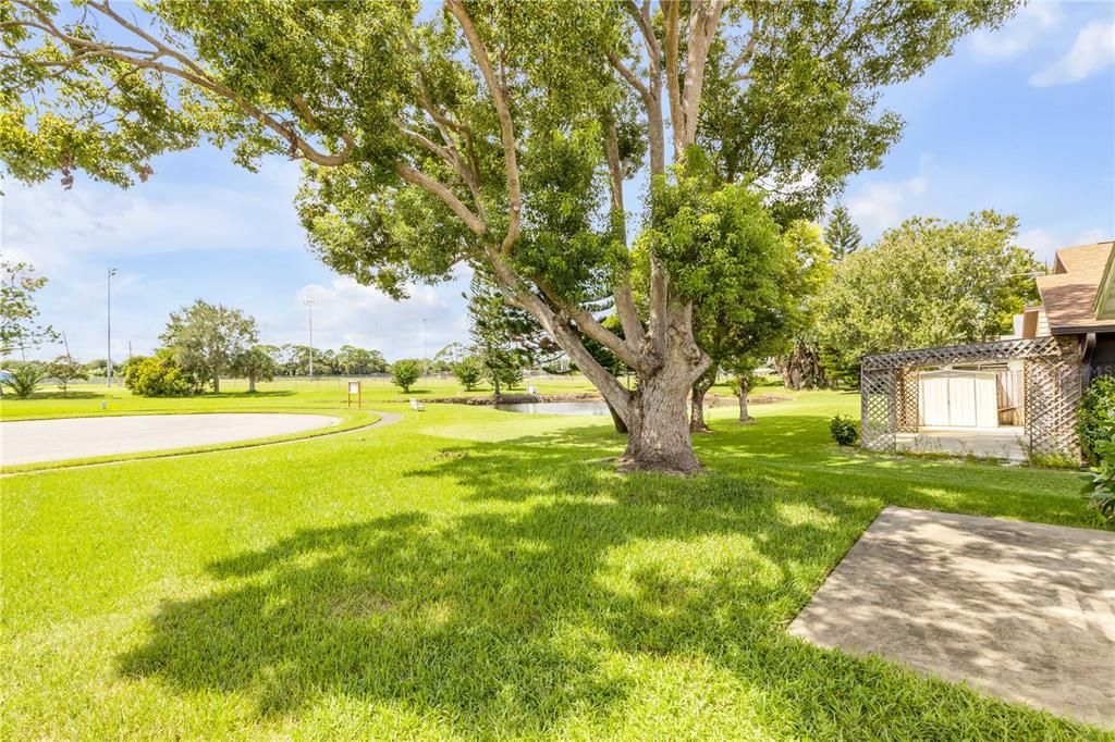 For Sale: $215,000 (2 beds, 2 baths, 1113 Square Feet)