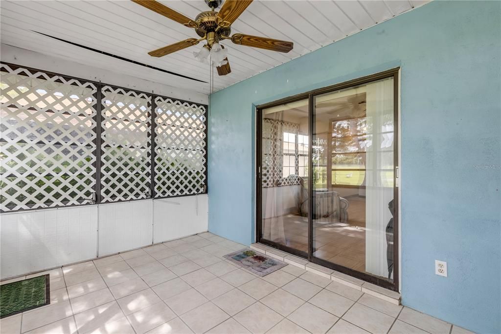 For Sale: $215,000 (2 beds, 2 baths, 1113 Square Feet)