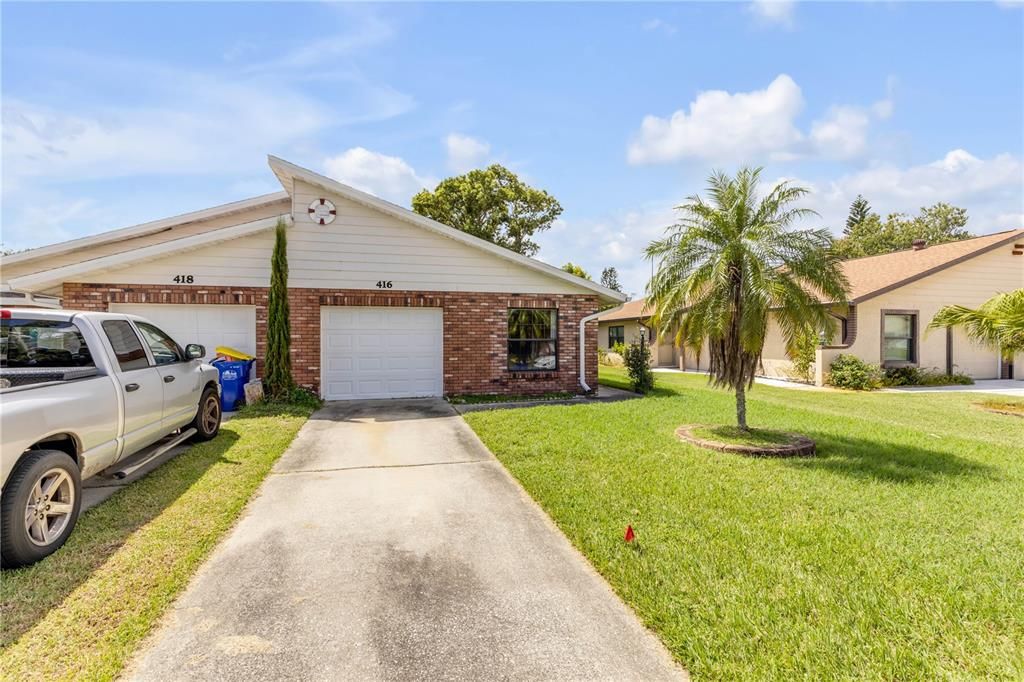 For Sale: $215,000 (2 beds, 2 baths, 1113 Square Feet)