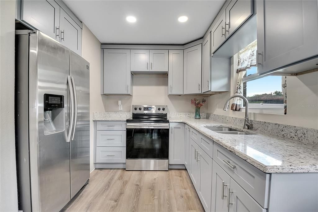 Activo con contrato: $329,000 (3 camas, 1 baños, 1455 Pies cuadrados)