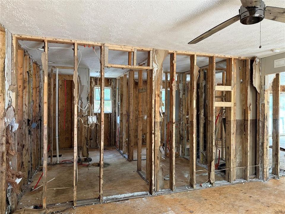 For Sale: $55,000 (3 beds, 2 baths, 1296 Square Feet)