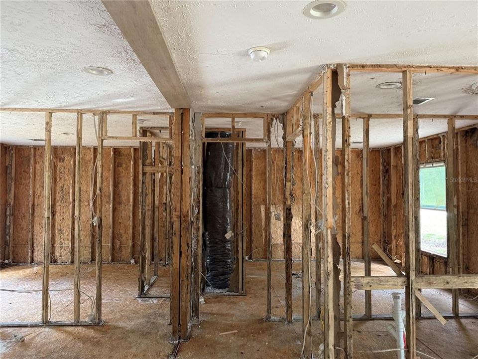 For Sale: $55,000 (3 beds, 2 baths, 1296 Square Feet)