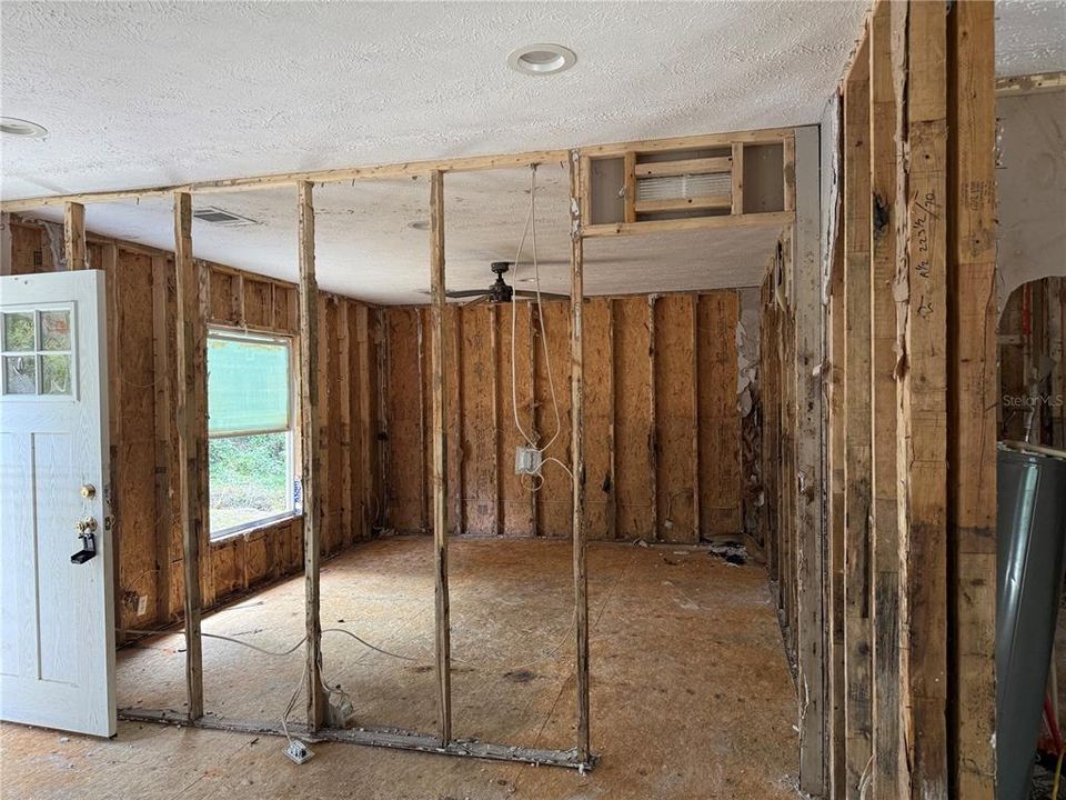 For Sale: $55,000 (3 beds, 2 baths, 1296 Square Feet)