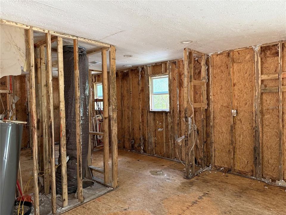 For Sale: $55,000 (3 beds, 2 baths, 1296 Square Feet)