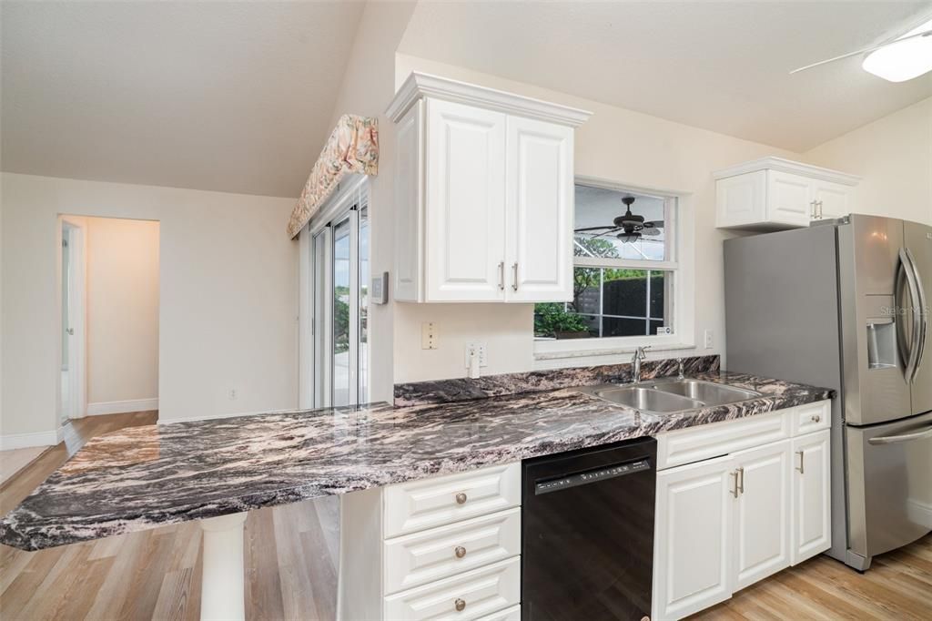 En Venta: $379,900 (2 camas, 2 baños, 1762 Pies cuadrados)