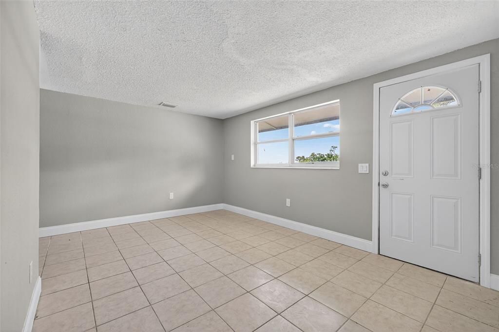 В аренду: $1,195 (2 спален, 1 ванн, 1188 Квадратных фут)