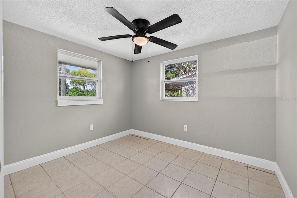 В аренду: $1,195 (2 спален, 1 ванн, 1188 Квадратных фут)