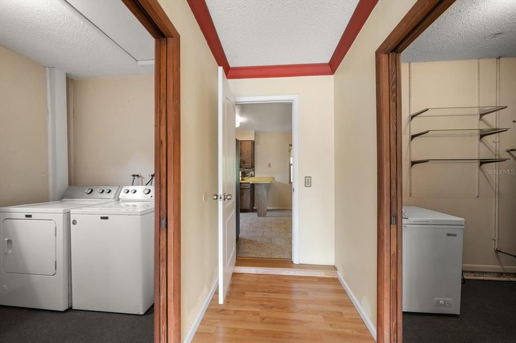 Active With Contract: $408,000 (3 beds, 2 baths, 1681 Square Feet)