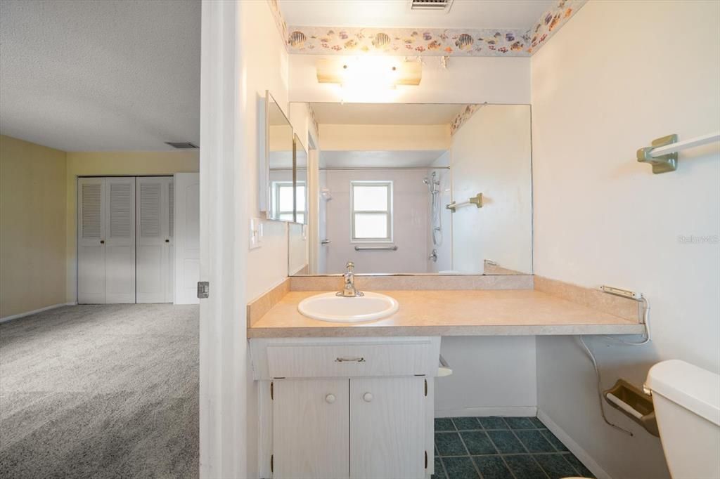 Active With Contract: $408,000 (3 beds, 2 baths, 1681 Square Feet)