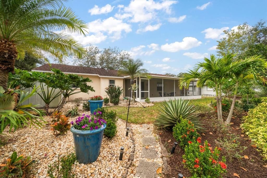 Active With Contract: $408,000 (3 beds, 2 baths, 1681 Square Feet)