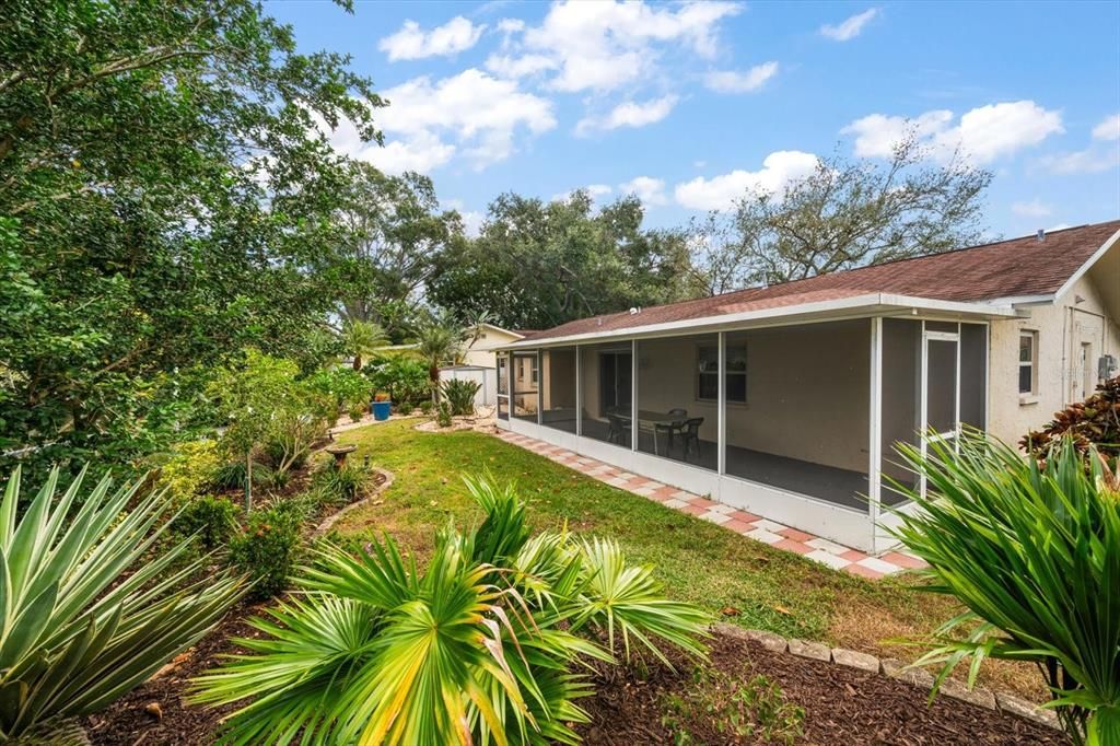 Active With Contract: $408,000 (3 beds, 2 baths, 1681 Square Feet)