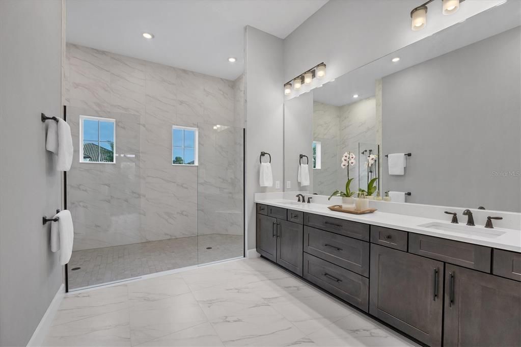 En Venta: $2,035,000 (3 camas, 3 baños, 3662 Pies cuadrados)