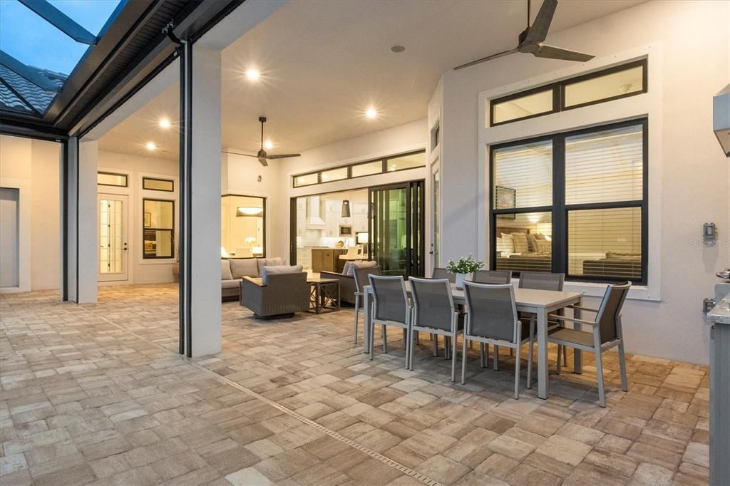 En Venta: $2,035,000 (3 camas, 3 baños, 3662 Pies cuadrados)