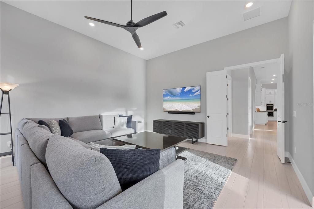 En Venta: $2,035,000 (3 camas, 3 baños, 3662 Pies cuadrados)