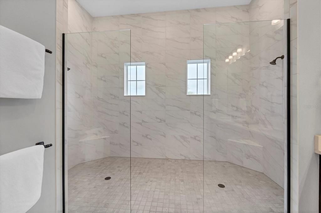 En Venta: $2,035,000 (3 camas, 3 baños, 3662 Pies cuadrados)