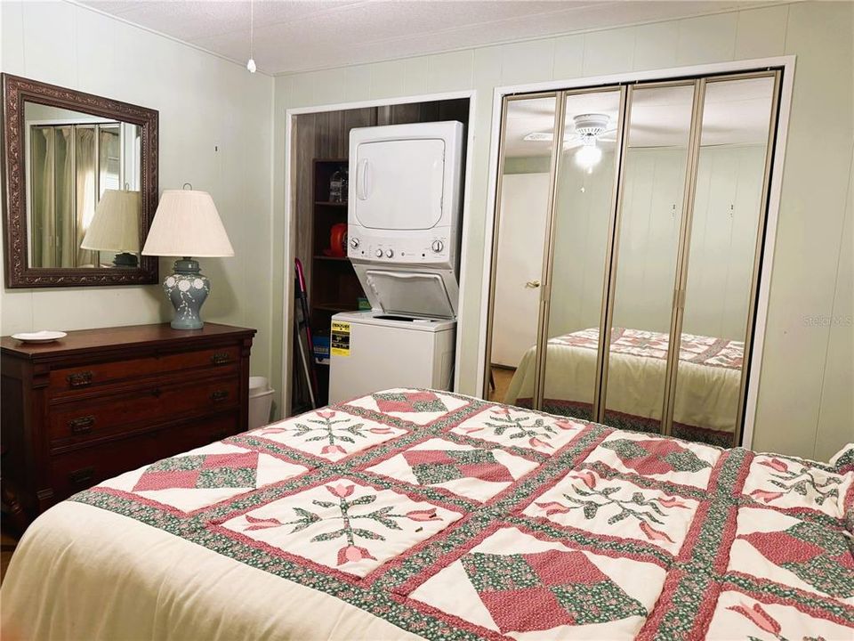 待售: $239,000 (3 贝兹, 2 浴室, 1936 平方英尺)