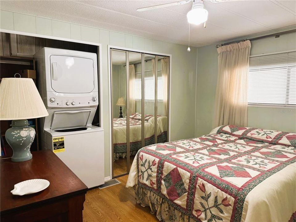 待售: $239,000 (3 贝兹, 2 浴室, 1936 平方英尺)