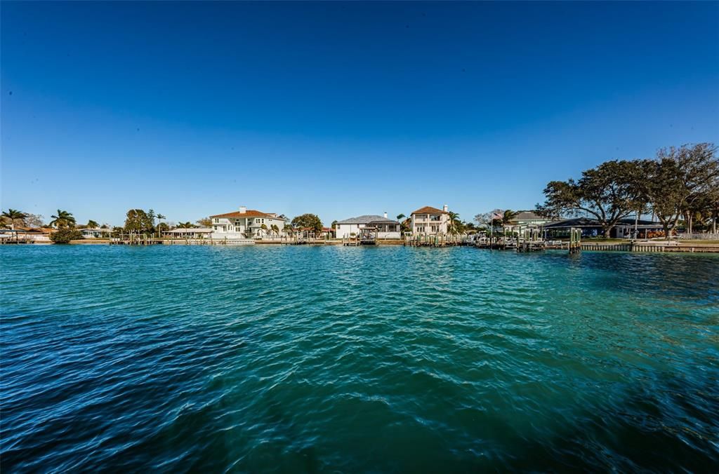 For Rent: $3,900 (2 beds, 2 baths, 1090 Square Feet)