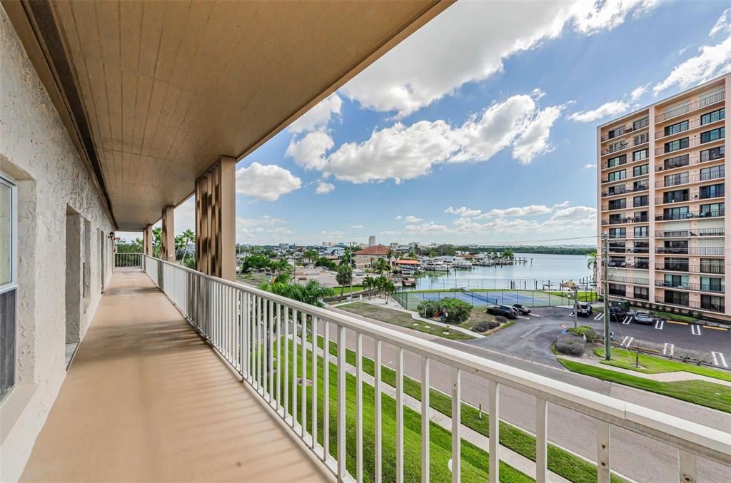 For Rent: $3,900 (2 beds, 2 baths, 1090 Square Feet)