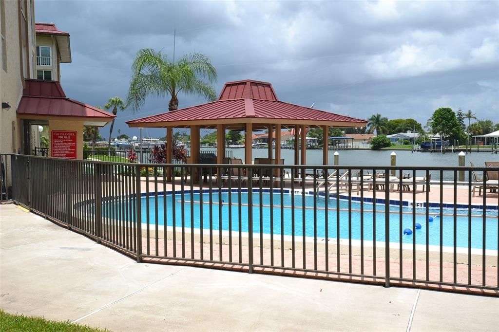 For Rent: $3,900 (2 beds, 2 baths, 1090 Square Feet)